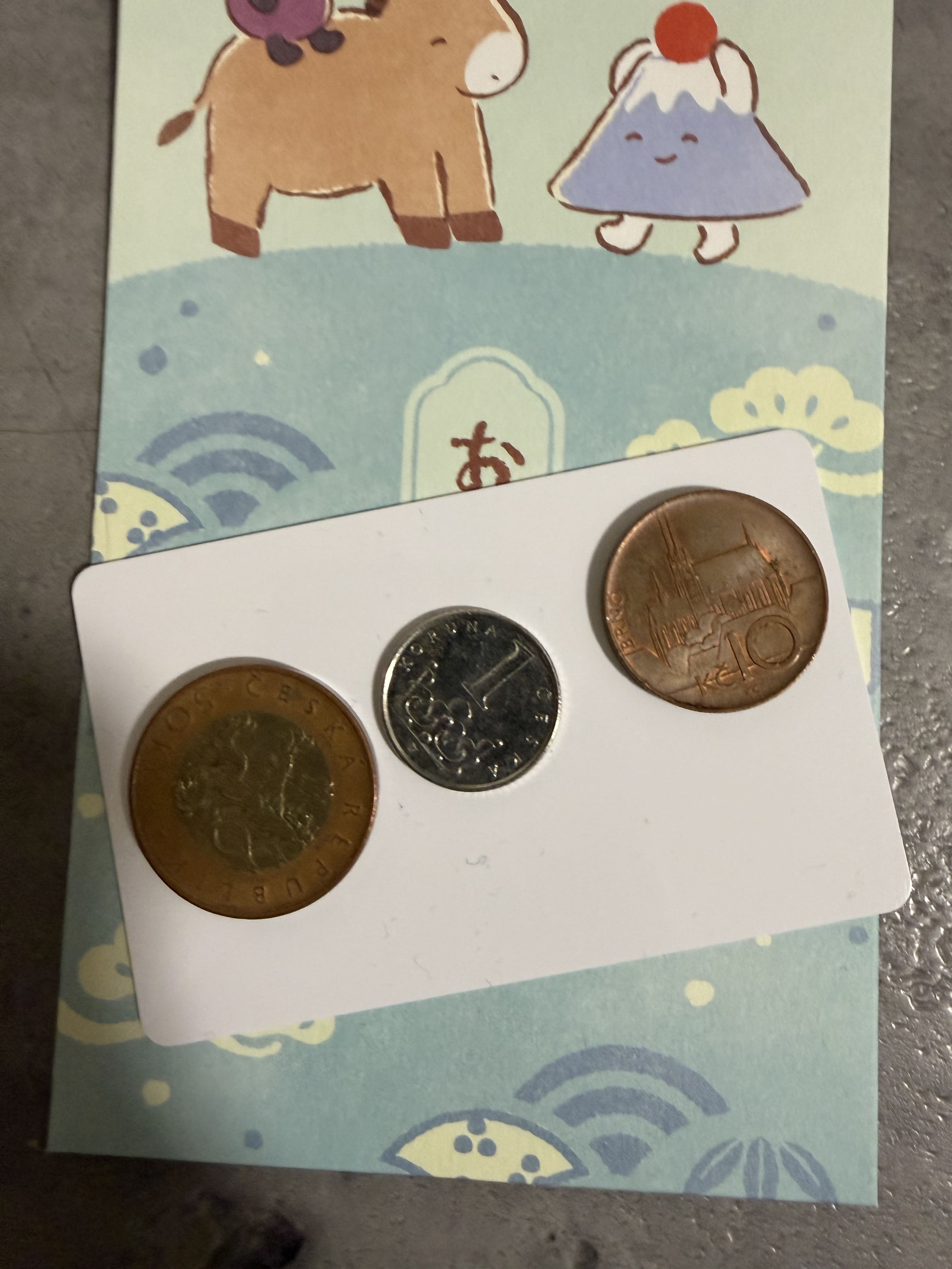 チェココルナ (CZK)