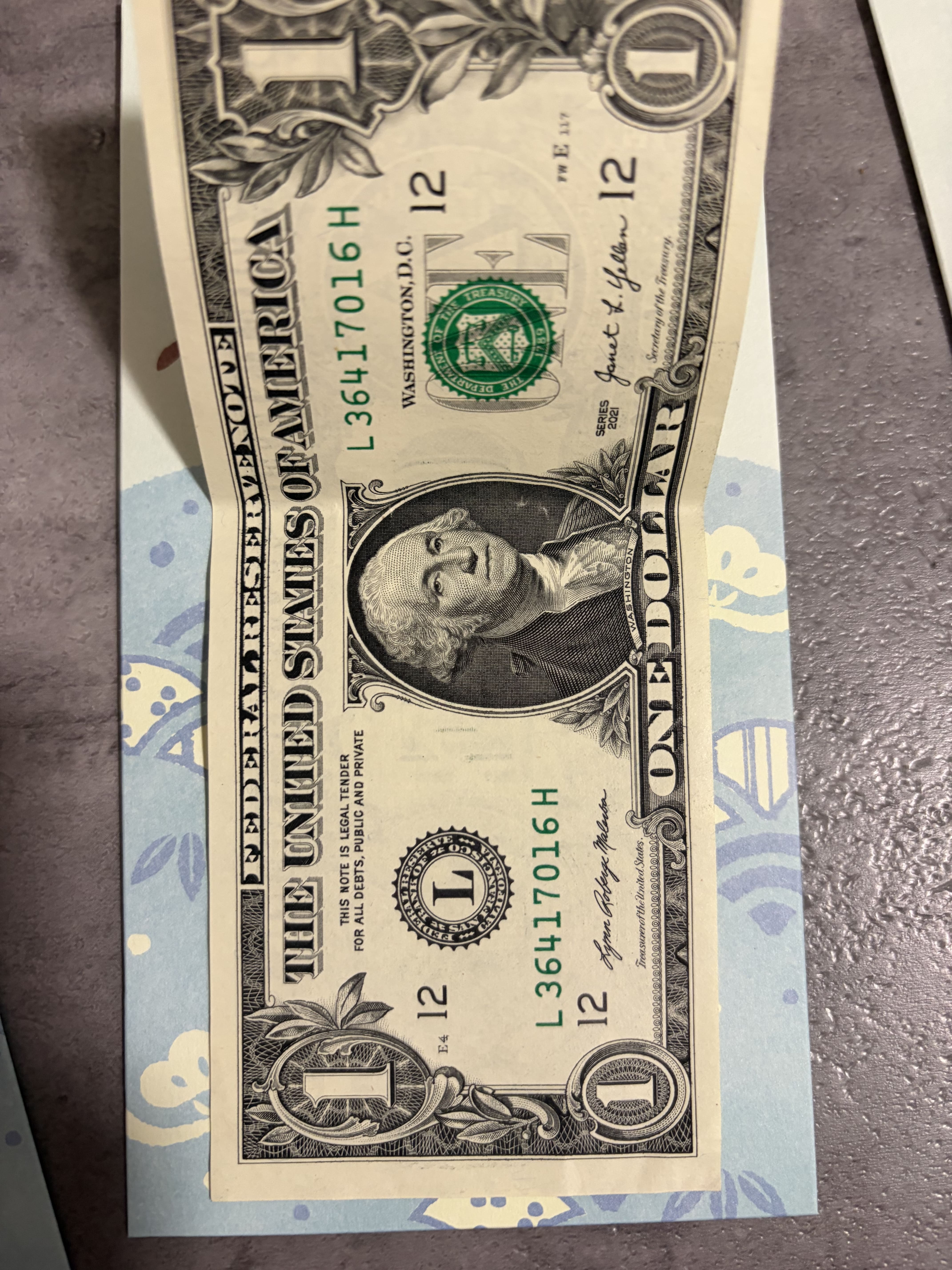 米ドル (USD)